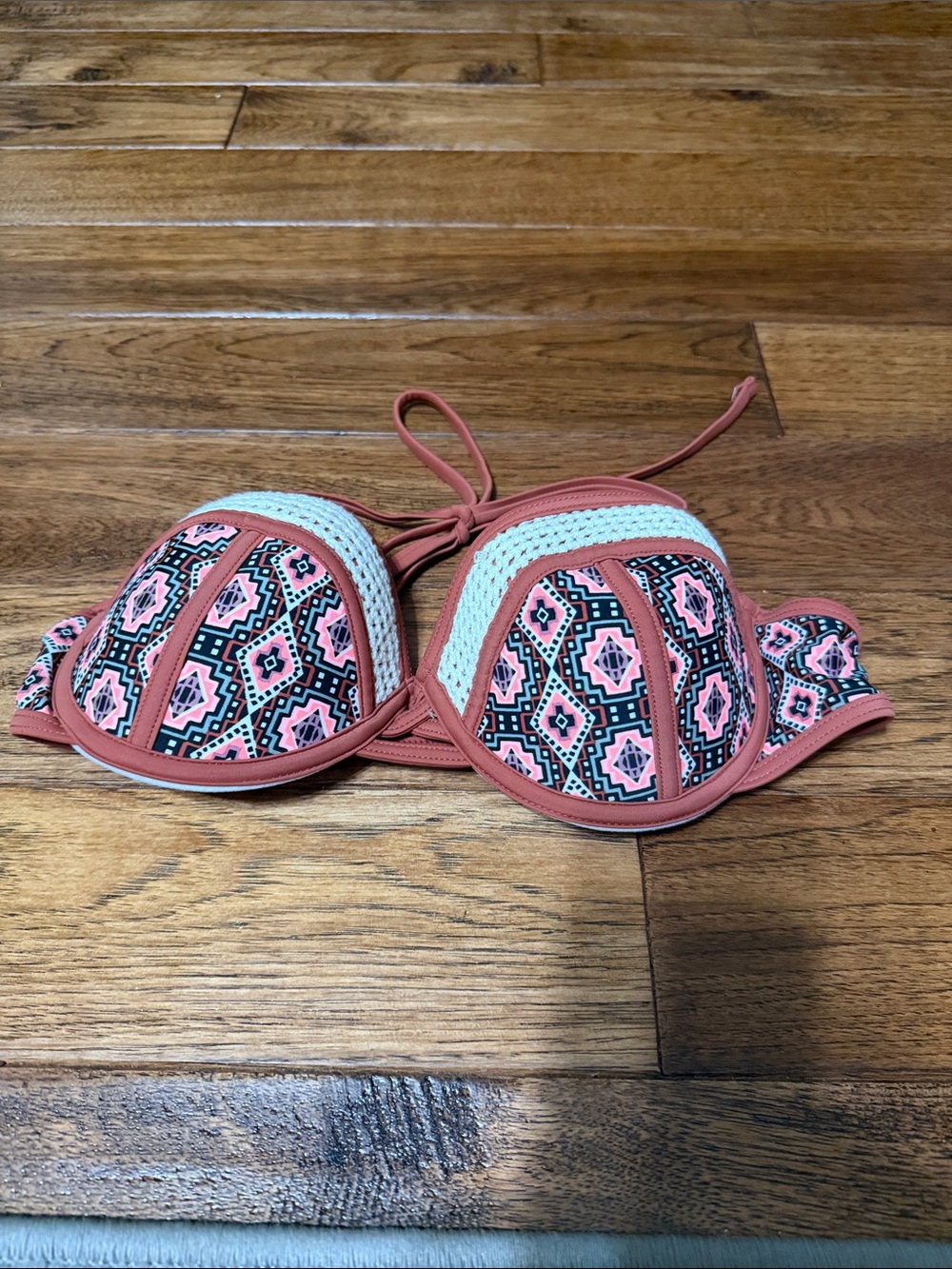 Xhilaration Coral Pink Geometric Push-Up Bikini Top